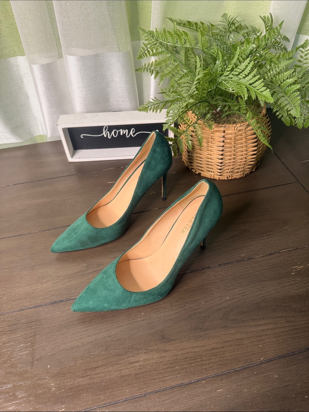 Classic Green Suede Pointed-Toe Stiletto Pumps